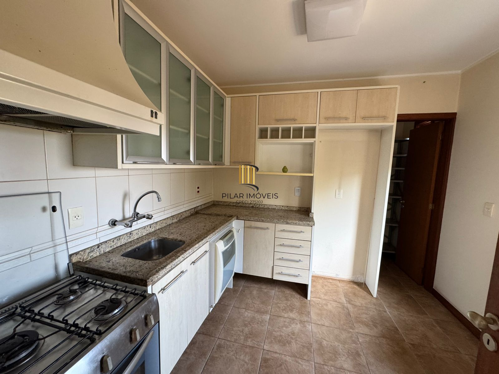 Casa em Condomínio no Jardim Isabel com 270m², 3 dormitórios, 4 vagas