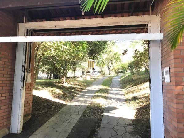Sítio em Porto Alegre, no bairro Vila Nova, com 3 dormitório(s), à venda.