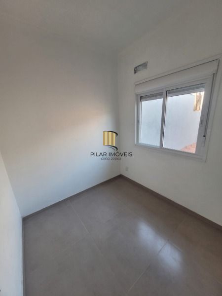 Casa em Porto Alegre, no bairro Hípica, com 3 dormitório(s), e 3 banheiros, à venda.