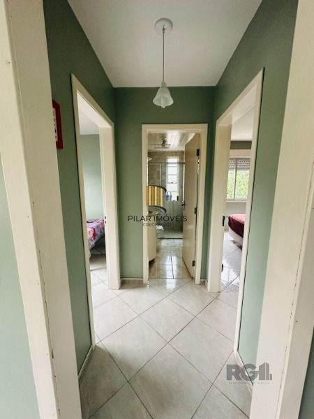Apartamento em Porto Alegre, no bairro Cristal, com 2 dormitório(s), e 2 banheiros, à venda.