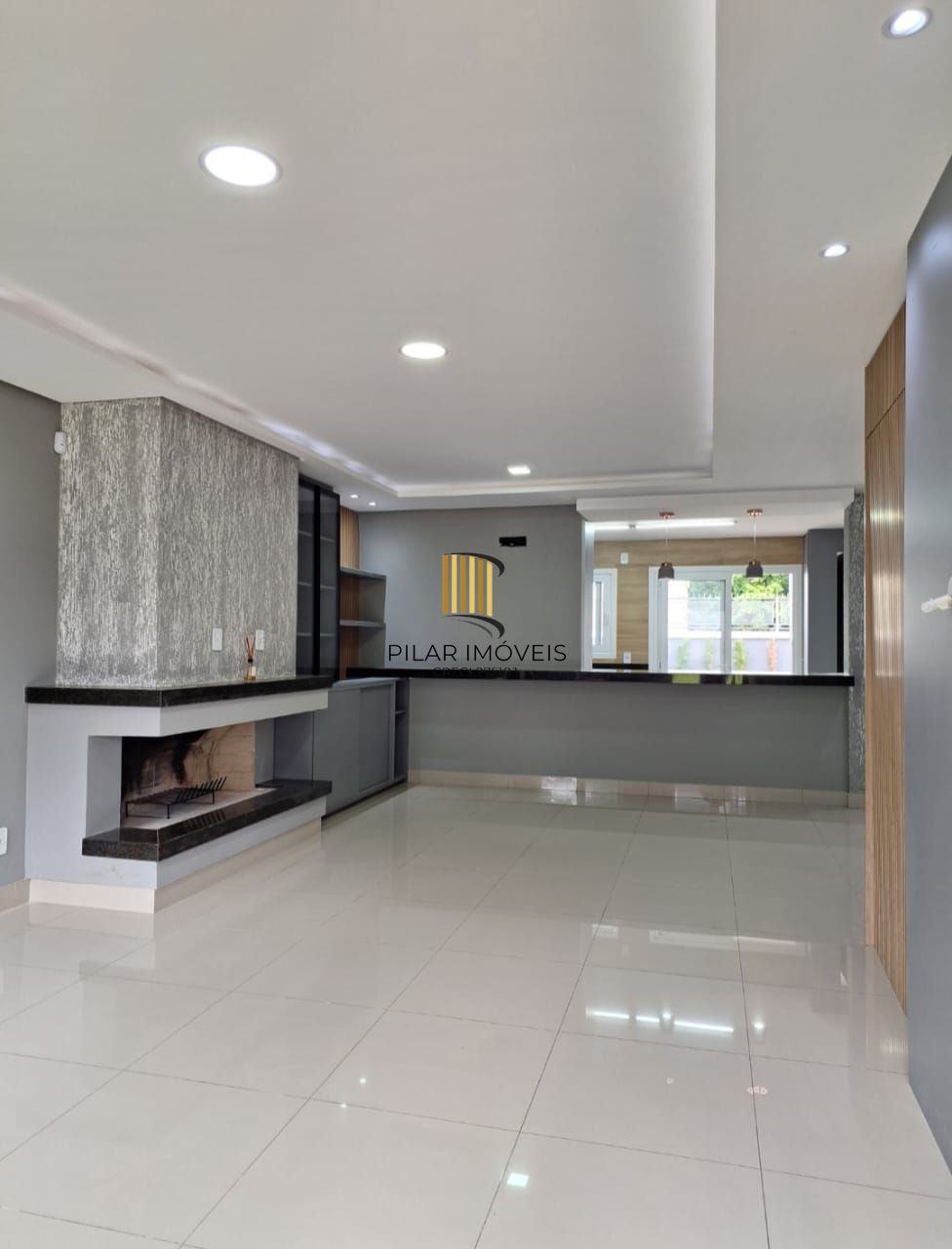 Casa 3 dormitórios no bairro Hípica