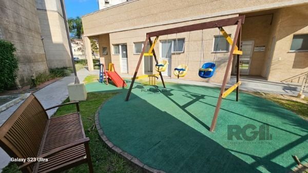 Apartamento em Porto Alegre, no bairro Cavalhada, com 2 dormitório(s), e 2 banheiros, à venda.