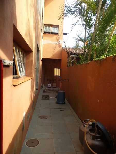 Casa para Venda - 287m², 4 dormitórios, sendo 1 suites, 4 vagas - Tristeza