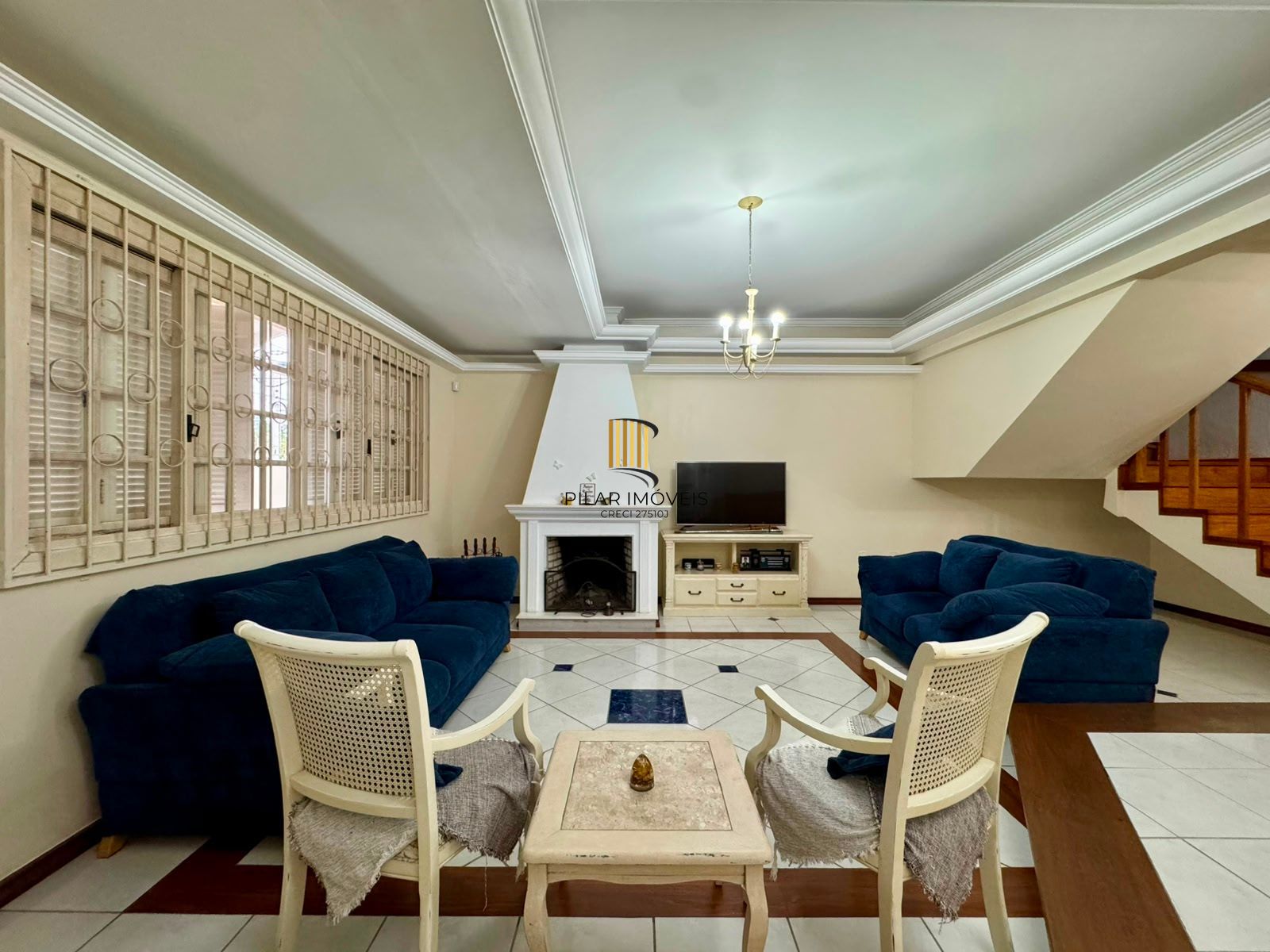 Casa 4 dormitórios 295m2 área construída bairro Nonoai