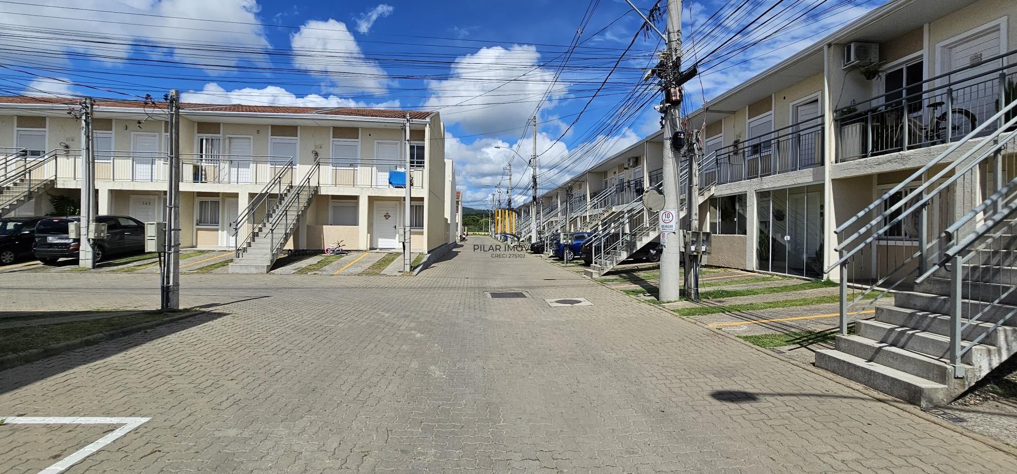 Casa de Condomínio 2 dormitórios no bairro Restinga