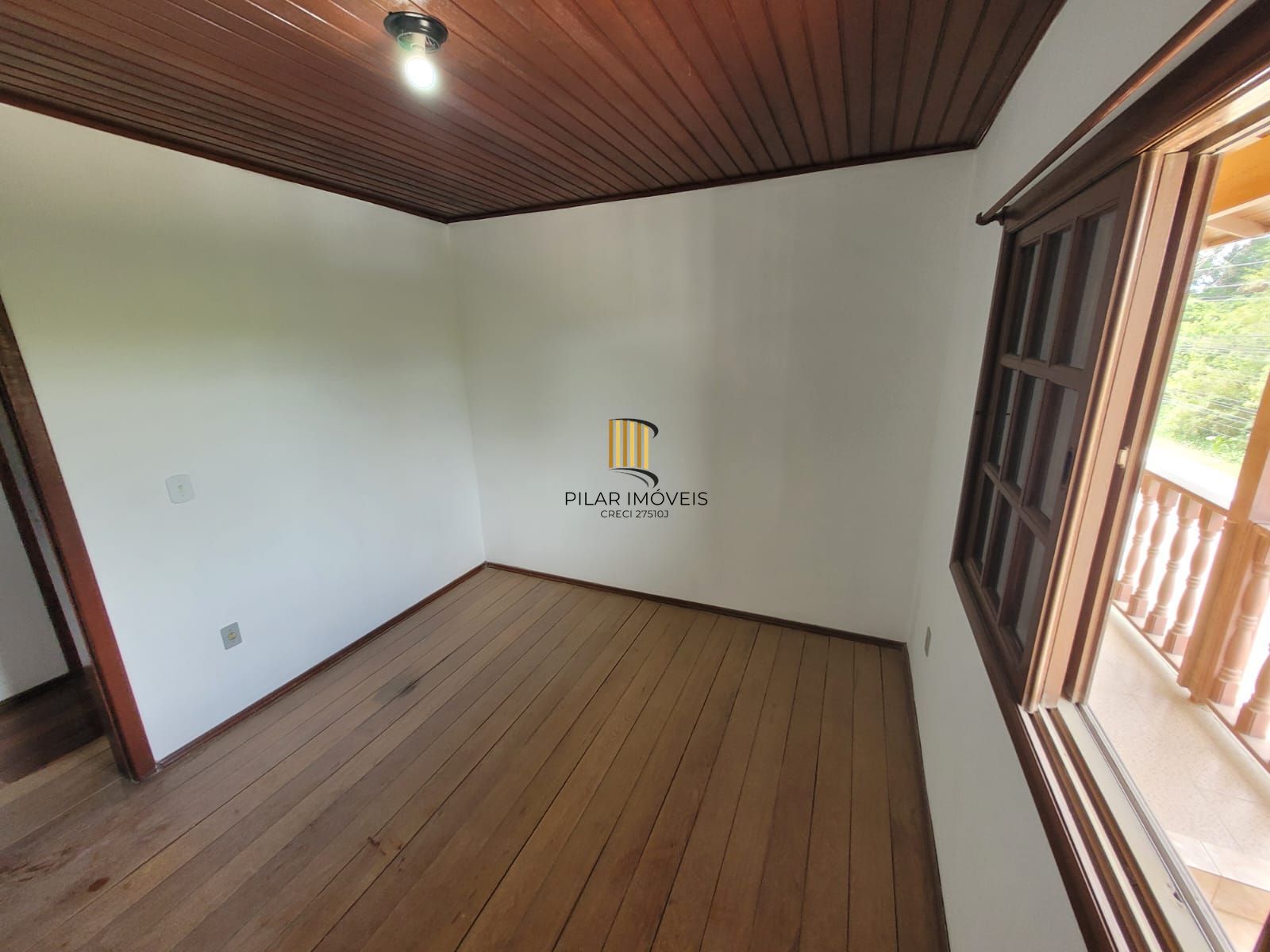 Casa 3 dormitórios no bairro Ponta Grossa