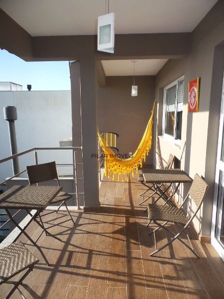 Casa para Venda - 270m², 3 dormitórios, sendo 1 suites, 2 vagas - Guarujá