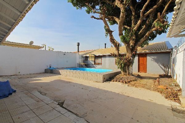 Casa para Venda - 101m², 3 dormitórios, sendo 1 suites, 3 vagas - Guarujá