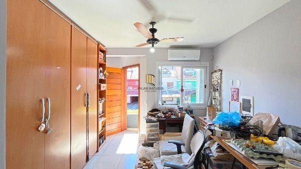 Casa Condominio em Porto Alegre, no bairro Cavalhada, com 3 dormitório(s), e 3 banheiros, à venda.