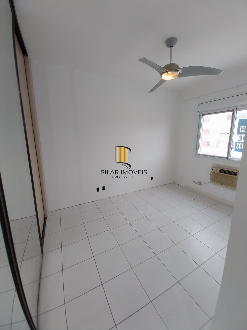 Apartamento com 2 dormitórios, 2 vagas, 65m2 coração do Menino Deus.