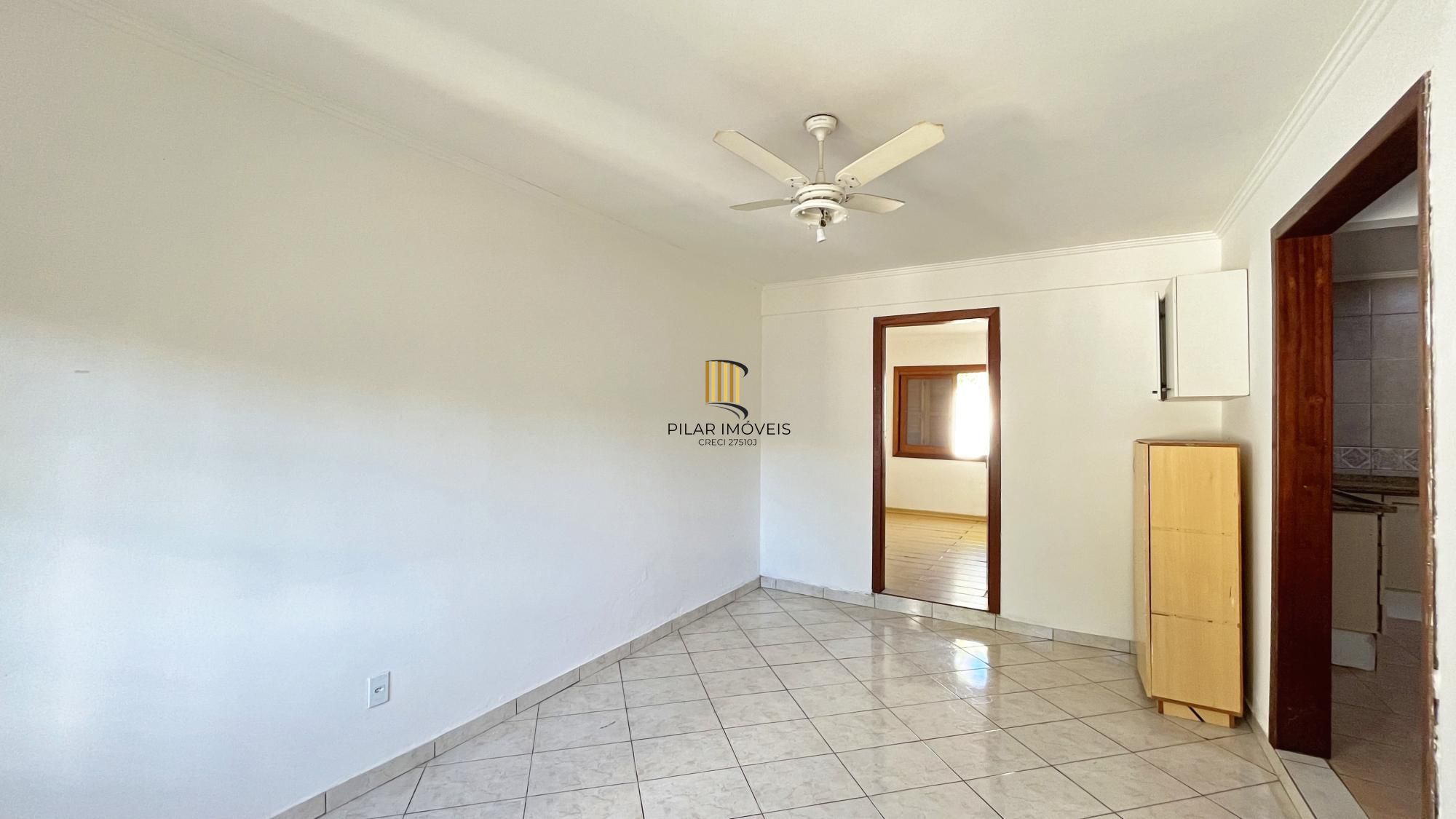 Casa 5 dormitórios no bairro Ipanema