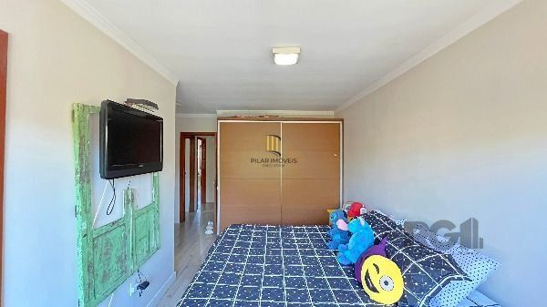 Casa em Porto Alegre, no bairro Hípica, com 3 dormitório(s), e 3 banheiros, à venda.