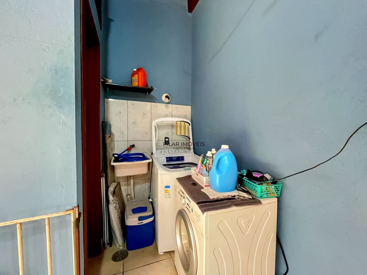 Casa 3 dormitórios no bairro Hípica