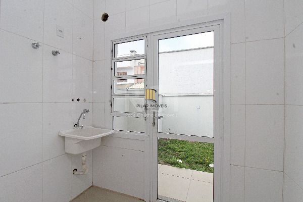 Casa para Venda - 150m², 4 dormitórios, sendo 2 suites  com uma no térreo, 2 vagas - Lagos De Nova Ipanema
