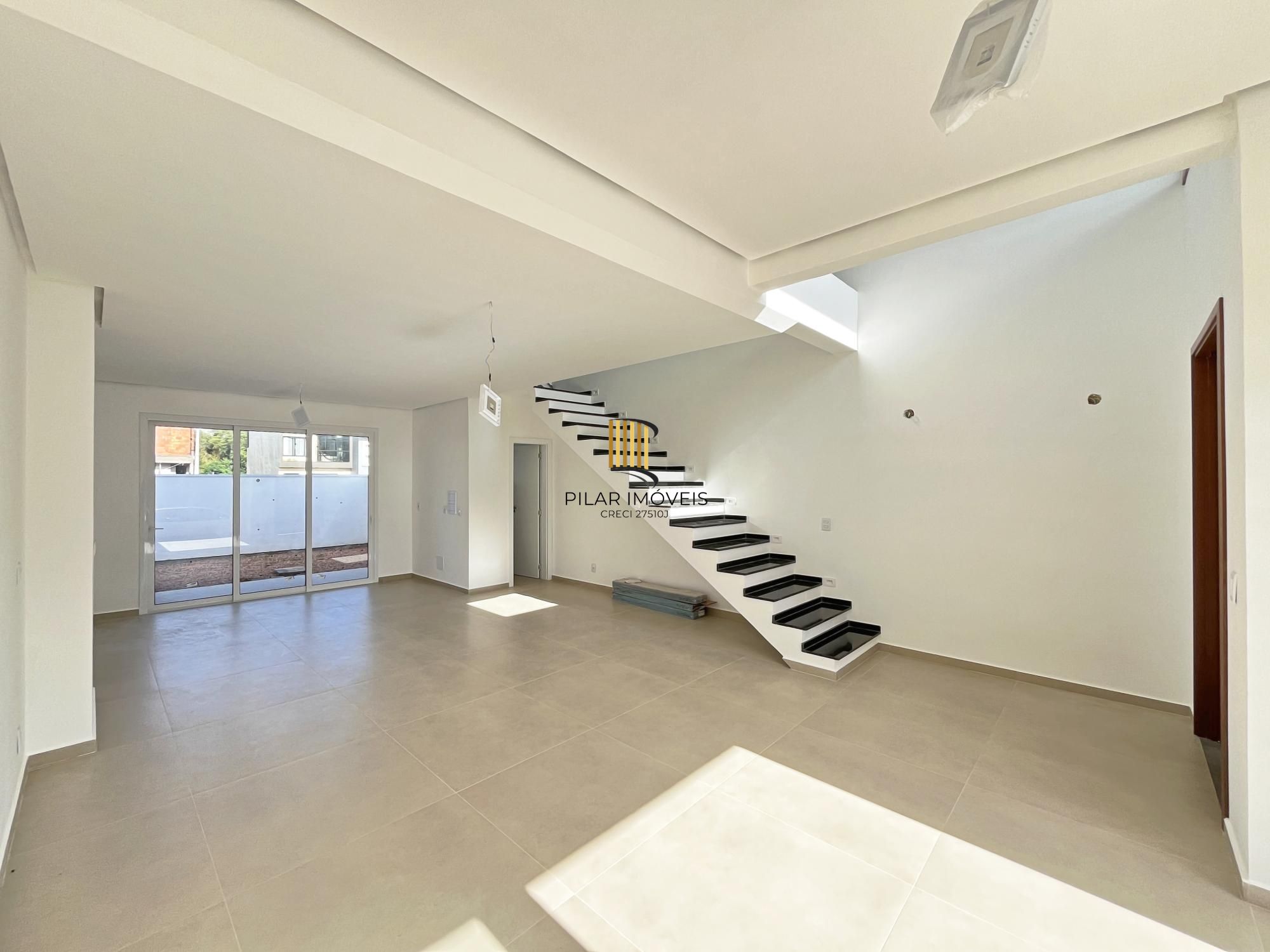 Casas condominio fechado Vila Nova -3 dormitórios sendo uma suite, pátio 60m2.2