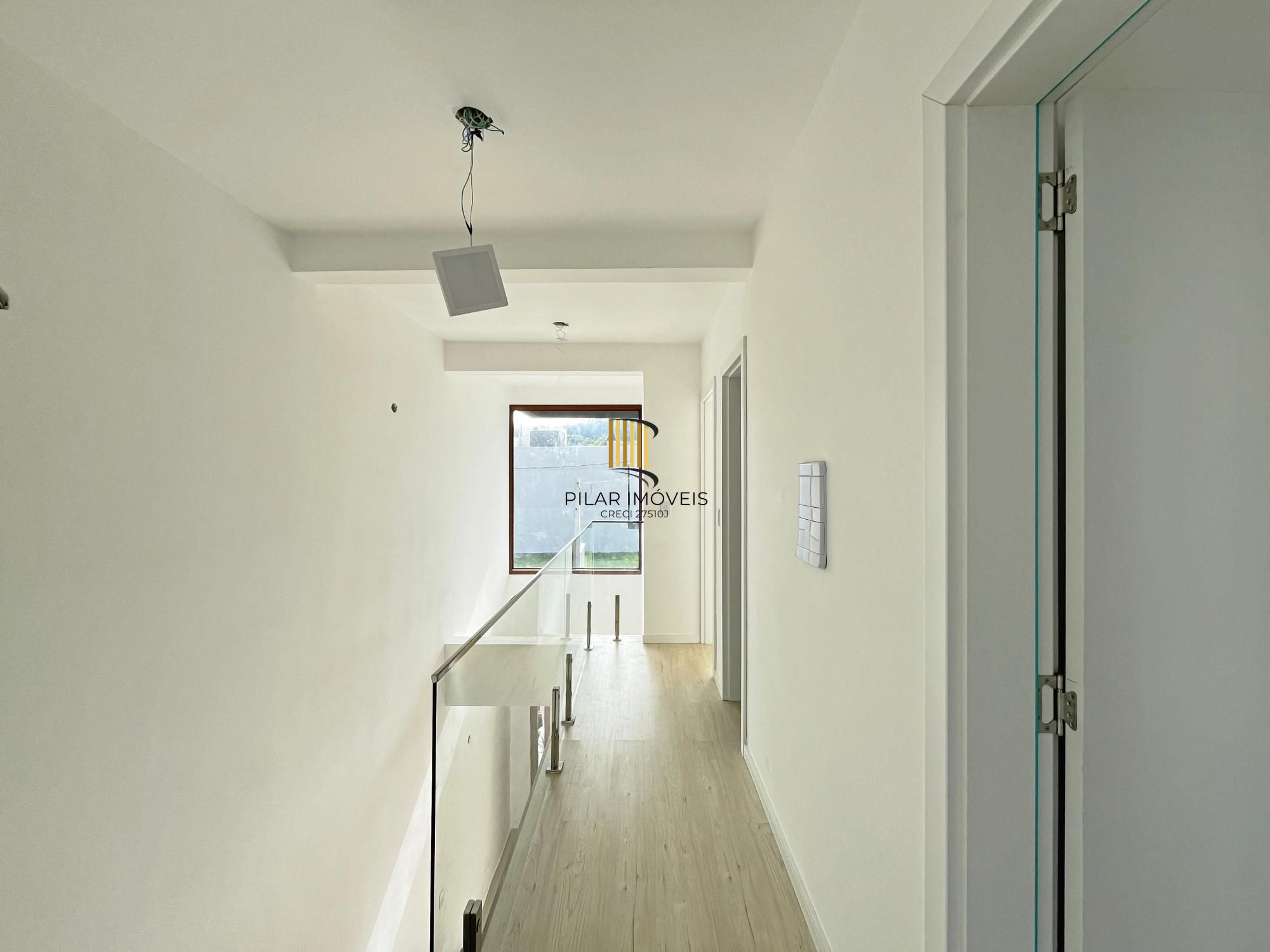Casas condominio fechado Vila Nova -3 dormitórios sendo uma suite, pátio 60m2.2