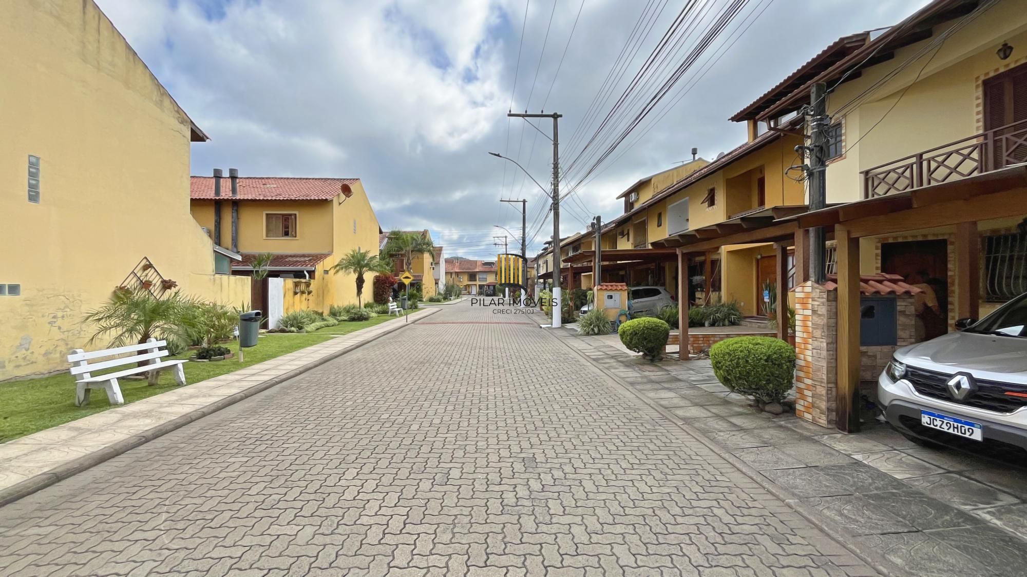 Casa Condominio para Venda com 03 dormitórios sendo 2 suites -  2 vagas - Hípica