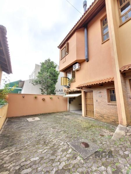 Casa de Condomínio 3 dormitórios no bairro Espírito Santo