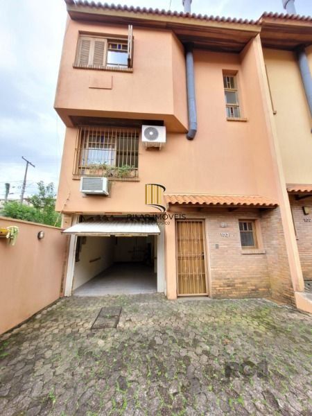 Casa de Condomínio 3 dormitórios no bairro Espírito Santo