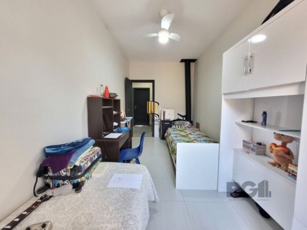 Casa de Condomínio 3 dormitórios no bairro Hípica