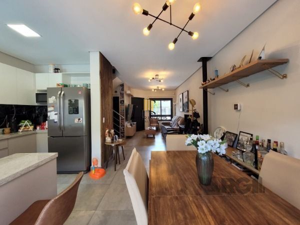 Casa de Condomínio 3 dormitórios no bairro Hípica