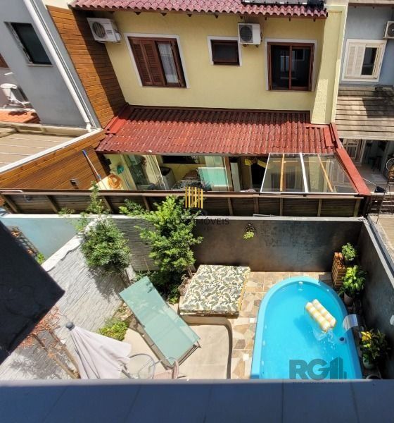 Casa de Condomínio 3 dormitórios no bairro Hípica