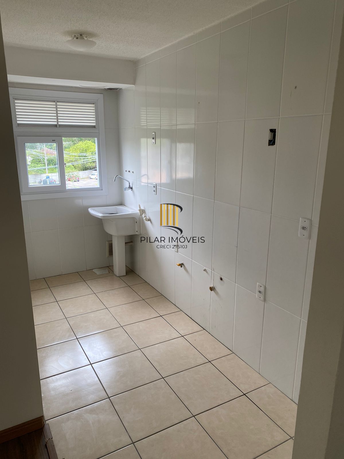 Apartamento 2D para locação no Bairro Restinga