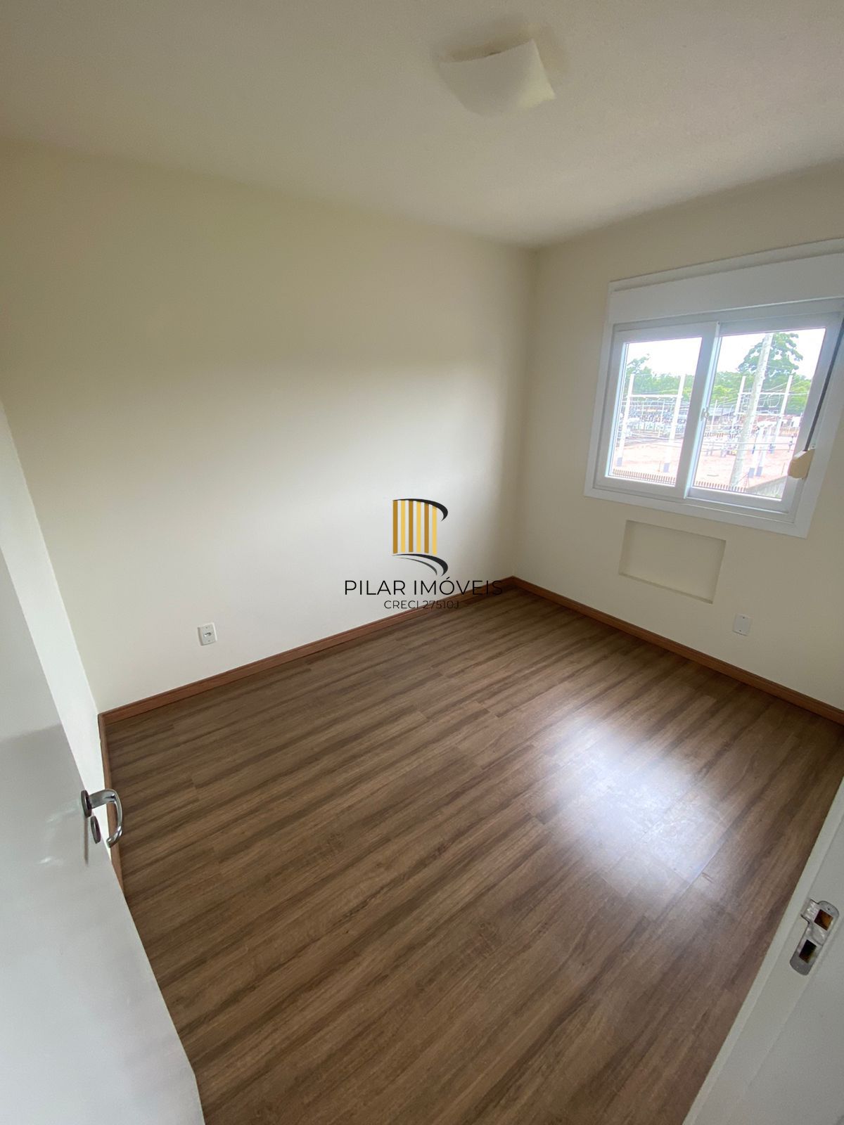 Apartamento 2D para locação no Bairro Restinga