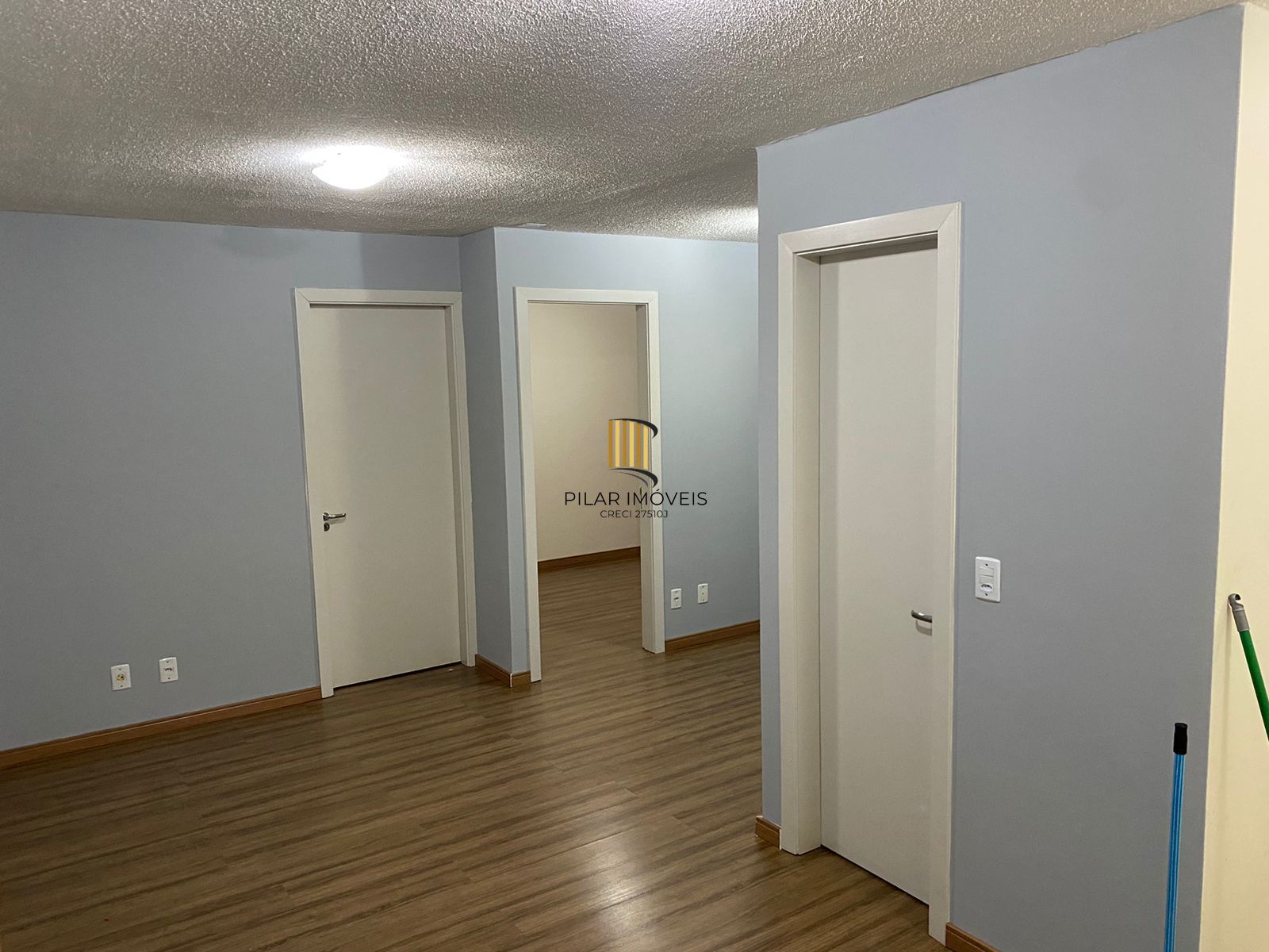 Apartamento 2D para locação no Bairro Restinga