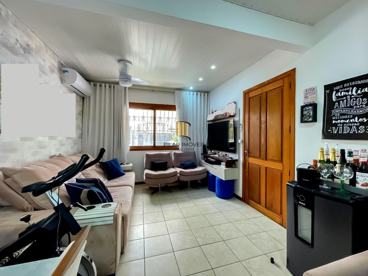 Casa 3 dormitórios no bairro Hípica