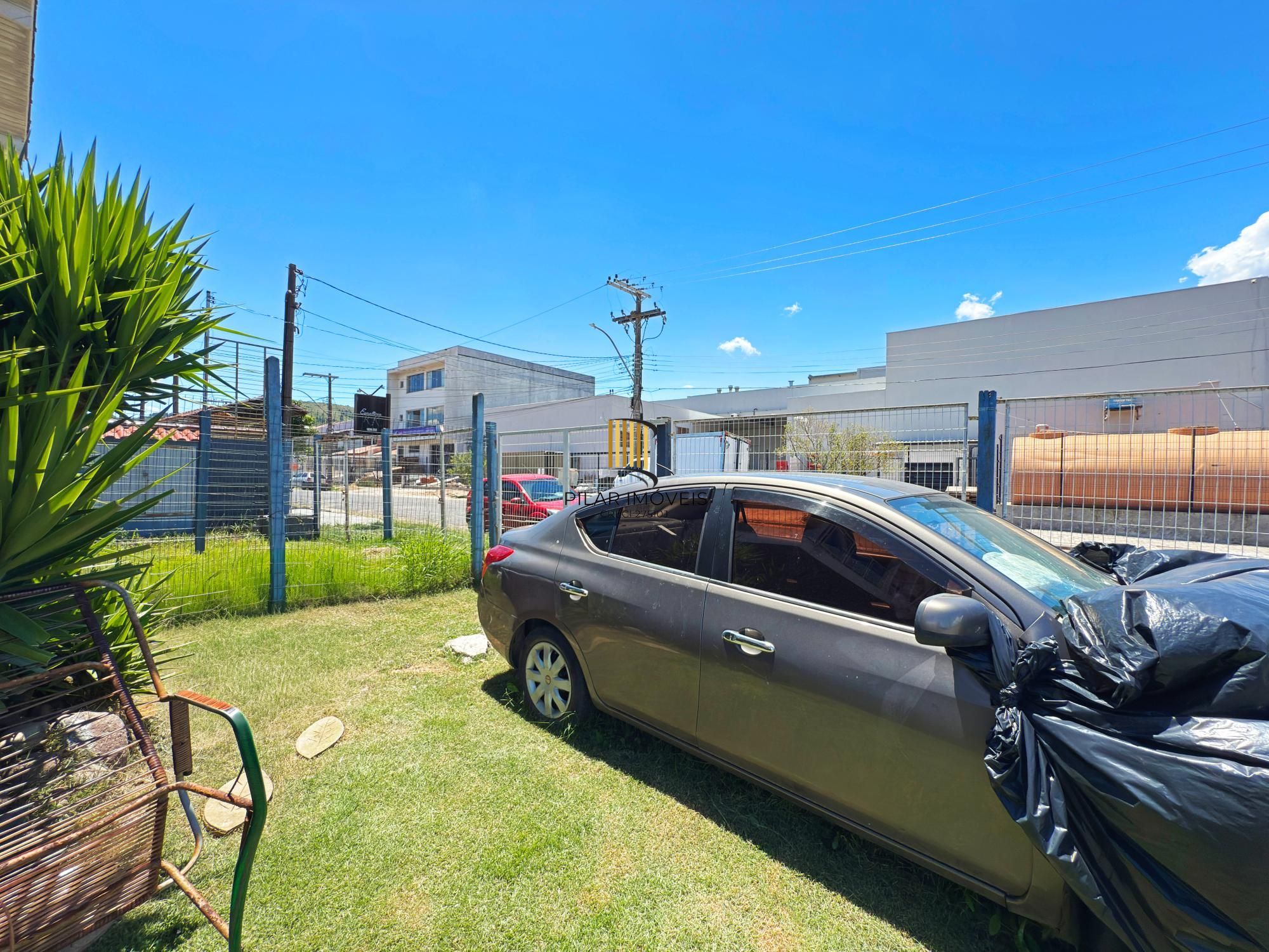 Casa 2 dormitórios no bairro Hípica