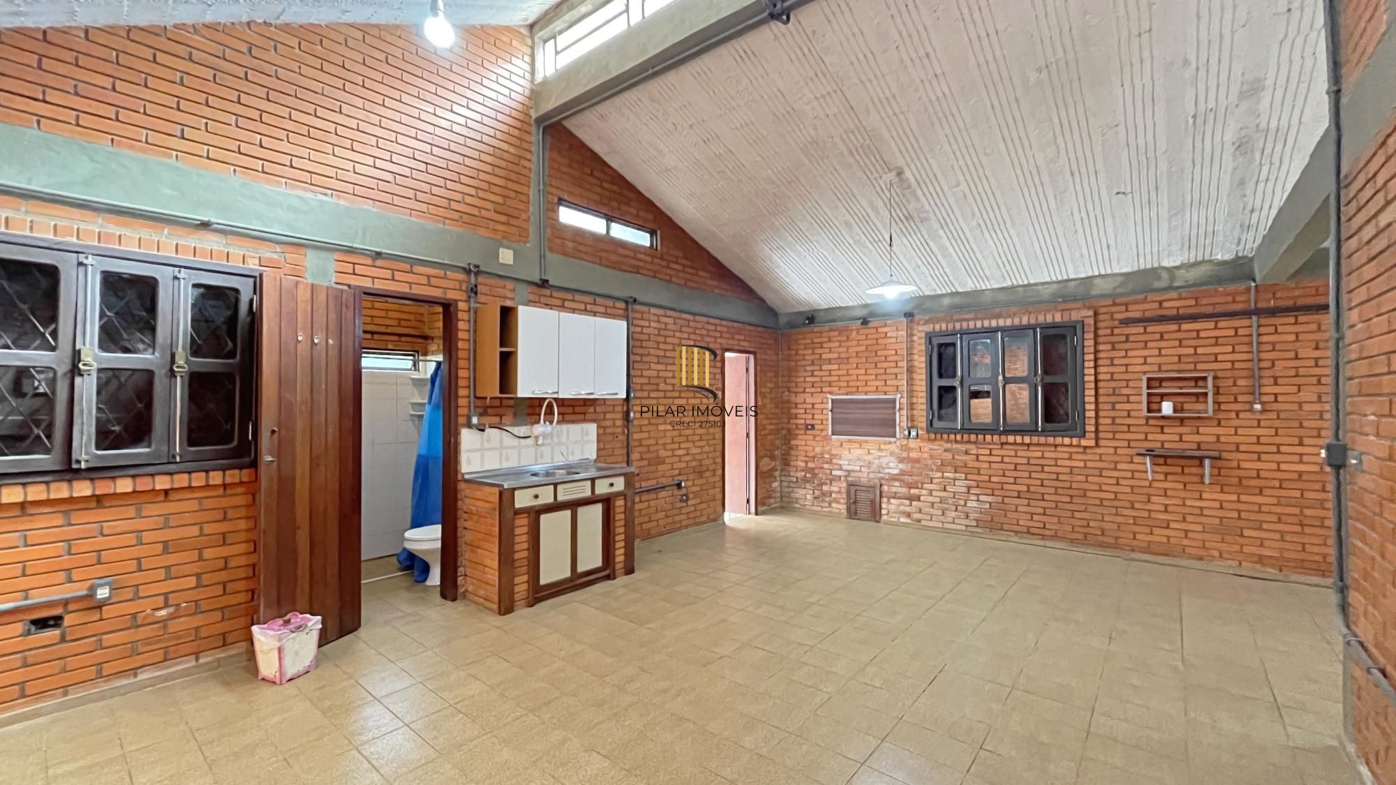 Casa 1 dormitório no bairro Hípica