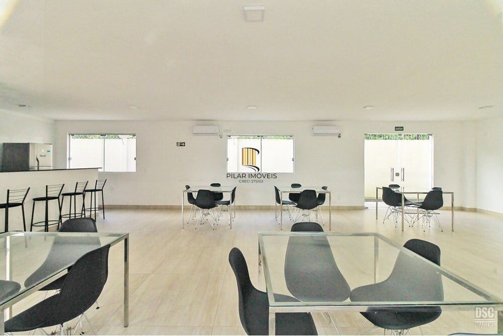 Porto dos Canários - 2 d , semi mobiliado, piso laminado, box banheiro, 1 vaga