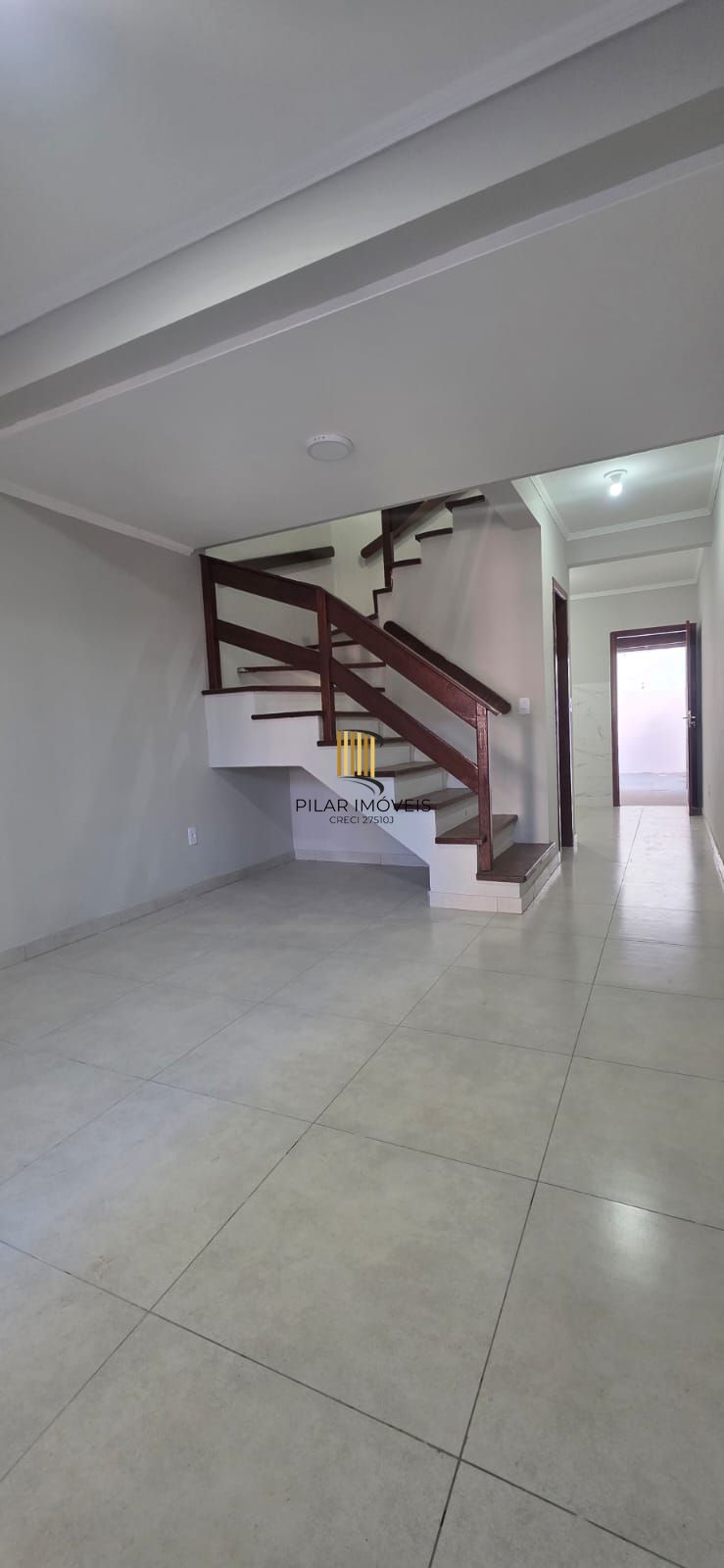 Casa 2 dormitórios no bairro Hípica