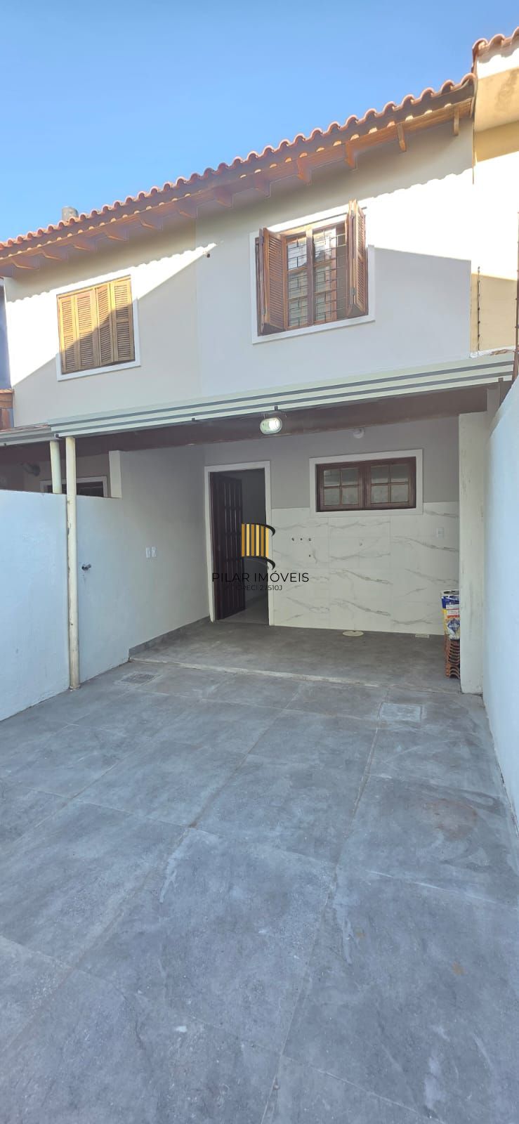 Casa 2 dormitórios no bairro Hípica