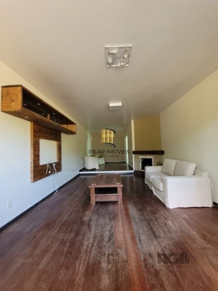 Casa 3 dormitórios no bairro Espírito Santo