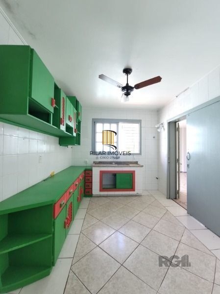 Casa 3 dormitórios no bairro Espírito Santo