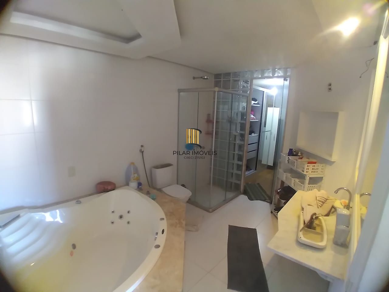 Casa 5 dormitórios no bairro Cavalhada