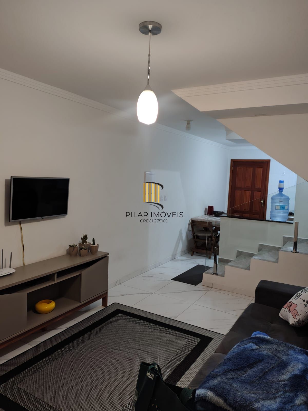 Sobrado com 2 suítes, 84m², no Portal do Guarujá