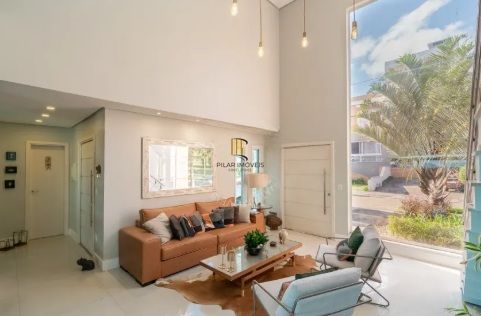 Casa de Condomínio 3 dormitórios no bairro Hípica