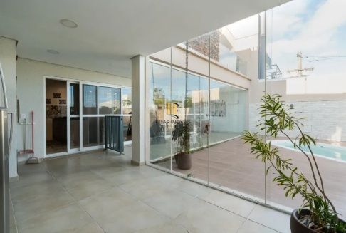 Casa de Condomínio 3 dormitórios no bairro Hípica