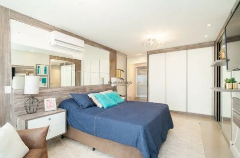 Casa de Condomínio 3 dormitórios no bairro Hípica