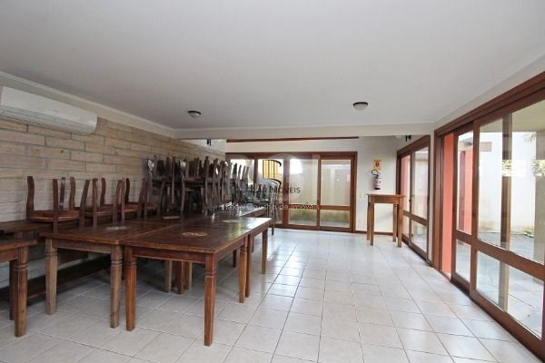 Casa em Condomínio no Jardim Isabel com 270m², 3 dormitórios, 4 vagas