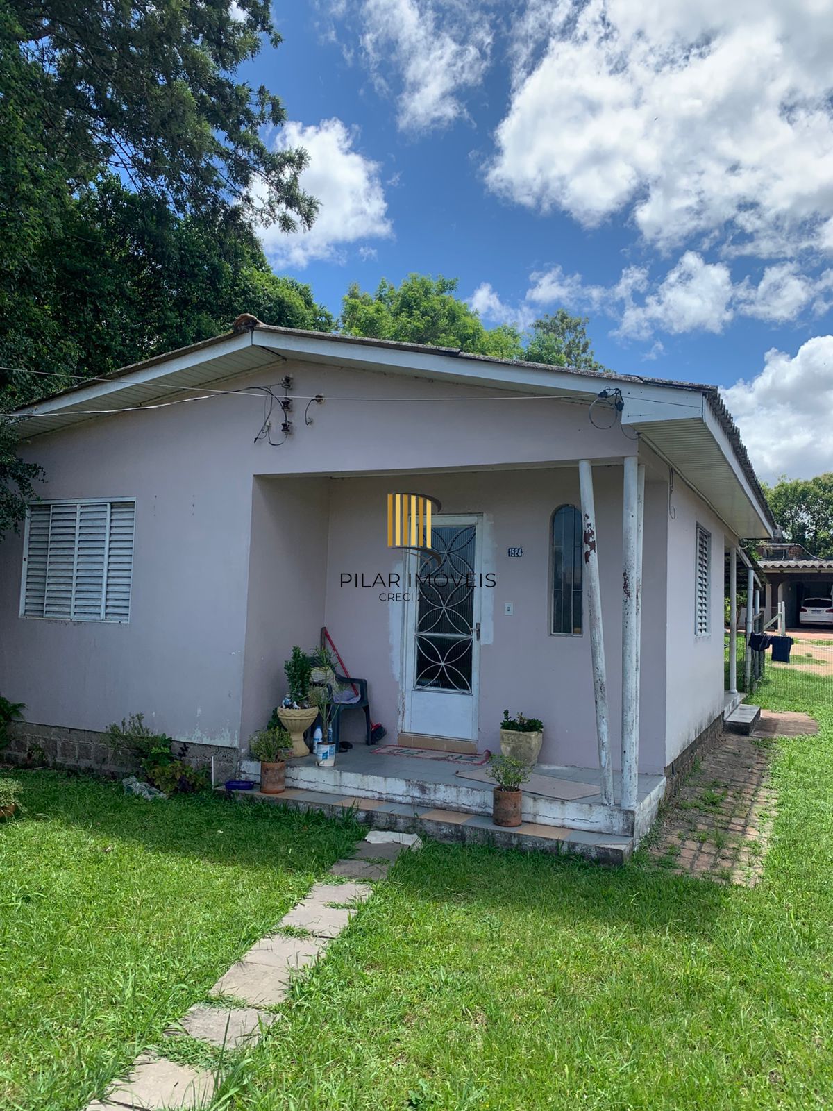 Casa 2 dormitórios no bairro Hípica