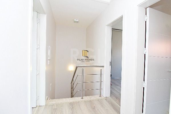 Casa 3 dormitórios no bairro Hípica