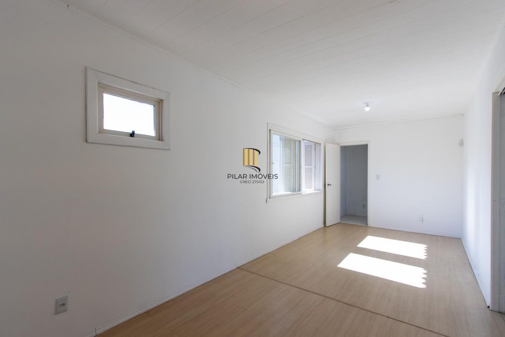 Casa 4 dormitórios no bairro Hípica