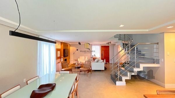 Casa Condominio para Venda - 364m², 3 dormitórios, sendo 3 suites, 2 vagas - Pedra Redonda