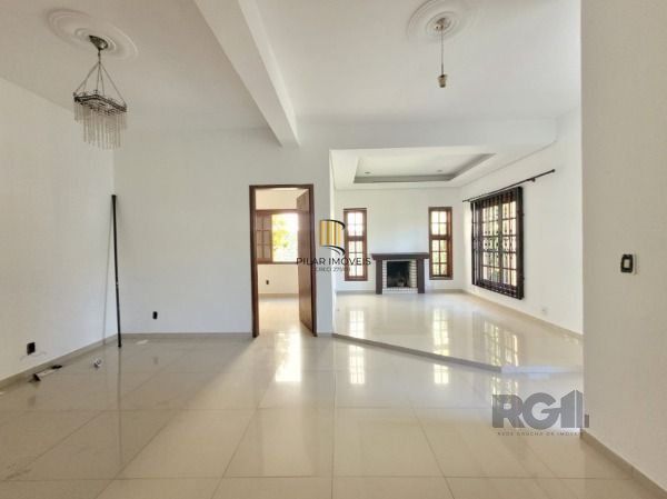 Casa 5 dormitórios no bairro Aberta dos Morros