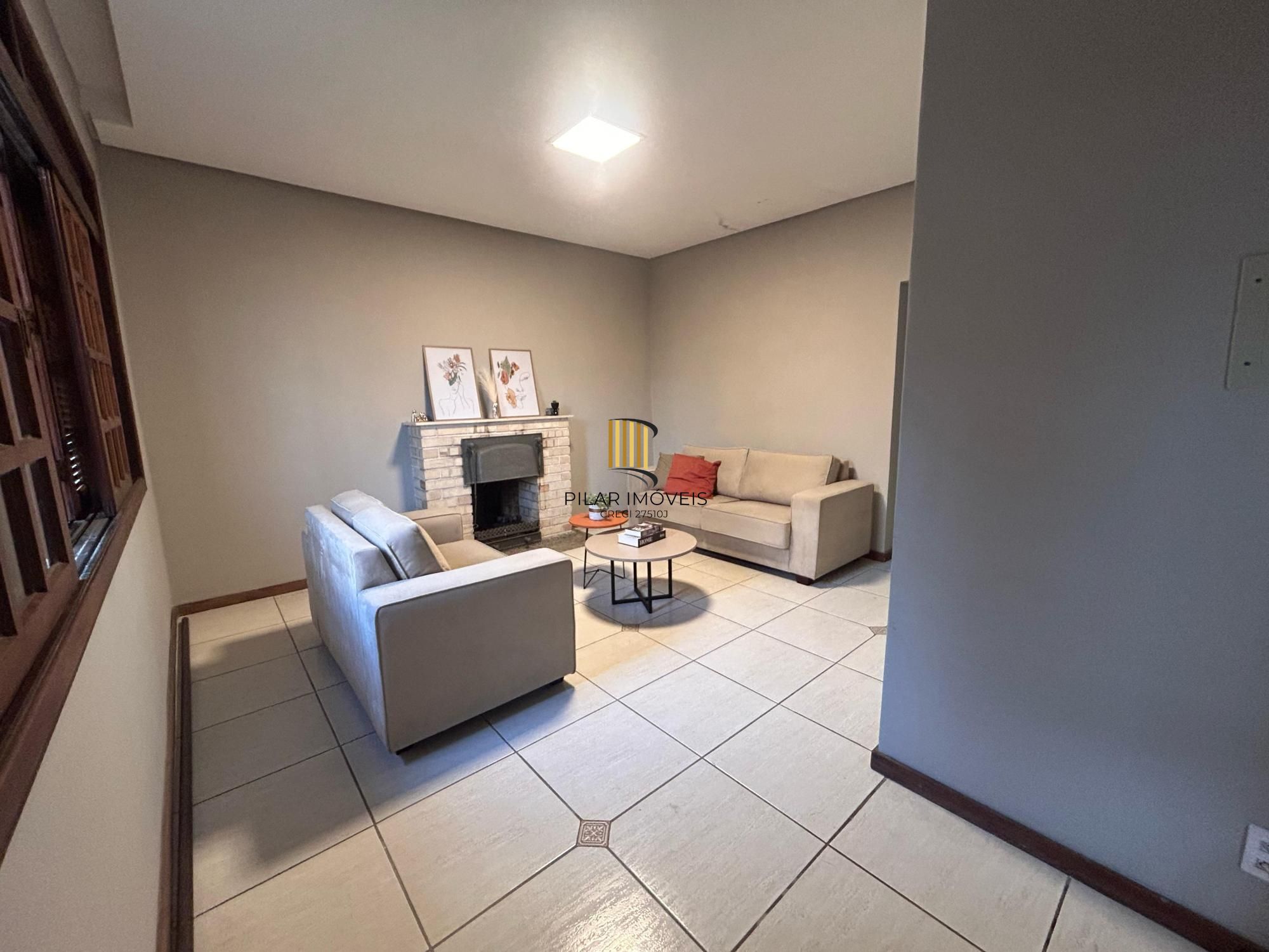 Casa 3 dormitórios no bairro Partenon