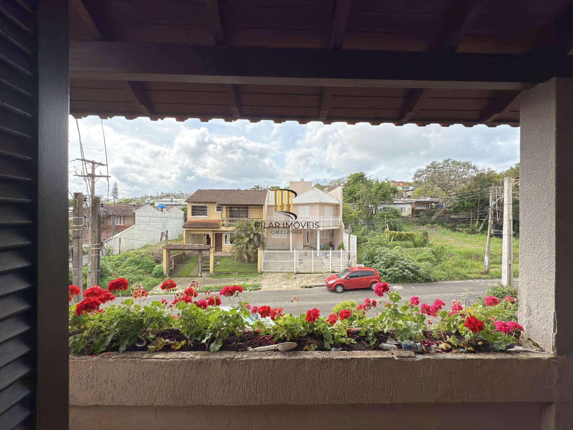 Excelente sobrado com 255 m² de área privativa 3 dormitórios com opção do 4 dormitórios